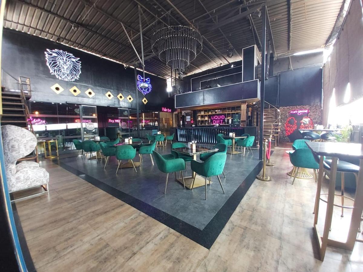 Hotel Ss Grandeur Lucknow Ngoại thất bức ảnh